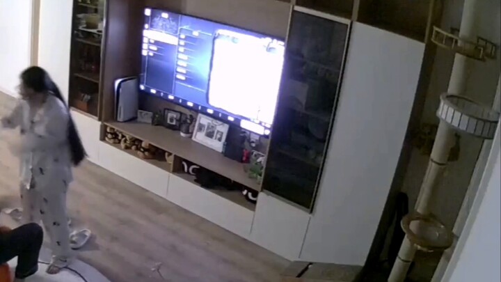 The CP has a happy ending. Is this the state of mind of the sisters? Come and spin together