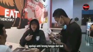 memesan makanan dengan rap adalah jalan ninjaku🗿