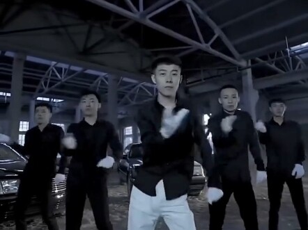 "Yorushika untukmu saja!" Yorushika