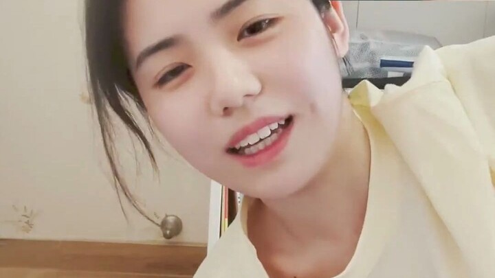 Ở nhà cũng không tha cho tôi, còn bắt tôi tập thể dục. Vlog sinh hoạt gia đình hàng ngày