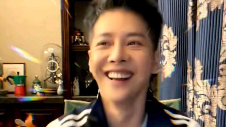 تم التعرف على شو هايتشياو خطأً على أنه طفل بسبب مظهره الشاب للغاية! جو سو يبدو صغيراً جداً!