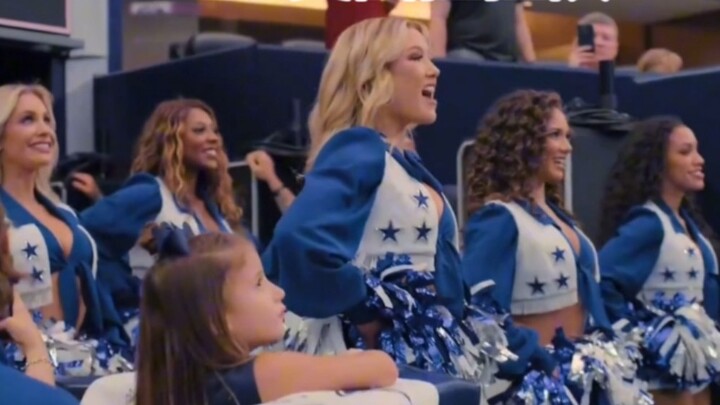 Pemandu Sorak Dallas Cowboys begitu hidup...kekasih sejati Amerika.