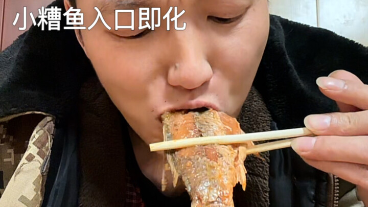 Fresh pickled fish with barbecue—affordable and delicious, perfect for soothing a tiring day!