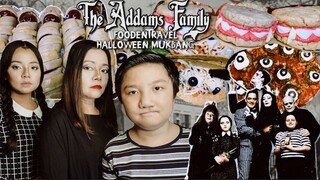 HALLOWEEN MUKBANG 🎃 (SCARY RECIPES...or maybe cute??👻) | THE ADDAMS FAMILY INSPIRED