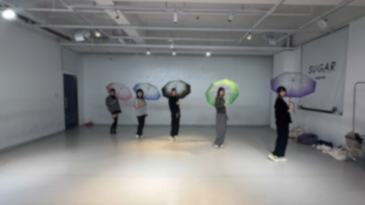 تعالوا نشوف البداية الأصلية للفيديو عن إلقاء المظلة التي ابتكرها العضو بفكرة مبدعة!