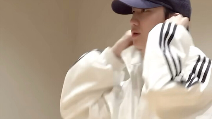 【徐明浩/the8】说dk醉了kkkk就这样站在最后乖乖学舞 转圈永远转满一整圈