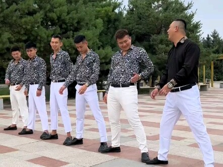 白色战裤！不是淫贼随便你怎么说