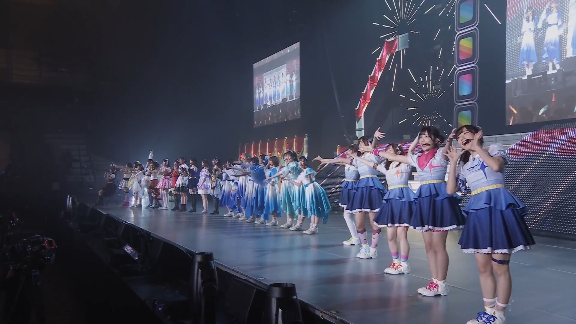 COUNTDOWN LoveLive! 2021→2022 ~LIVE with a smile!~