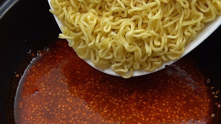 كم يمكن أن يكون عشاء الشخص الواحد متواضعاً ومُهملًا؟؟؟