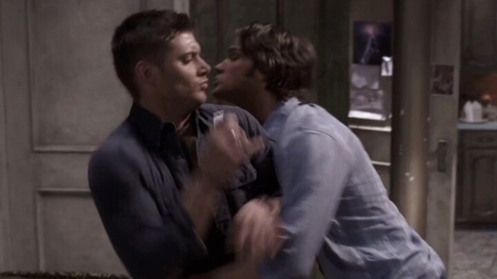 [SPN] The fight ended up on the bed