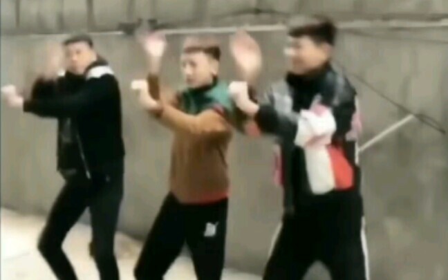 《俄   罗   斯   慢   摇》