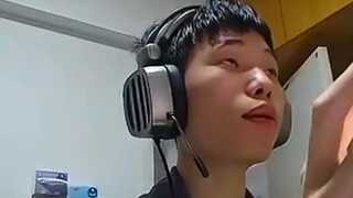 คุณคิดจริงๆว่าฉันเป็นผู้ประกาศข่าวบันเทิงเหรอ?