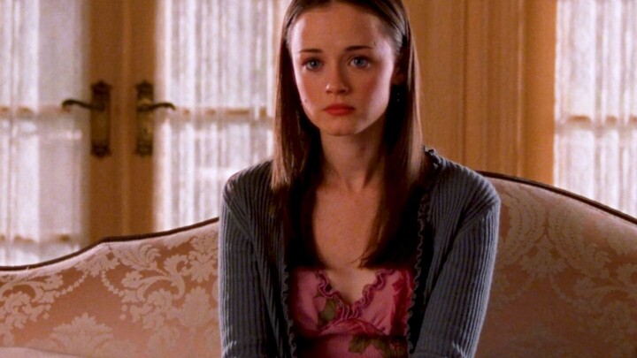 Girl borrows money from her grandpa to pay for college—this says it all about their family’s upbring