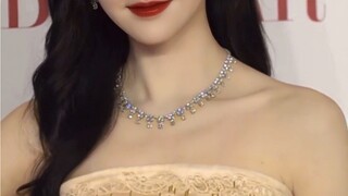 女明星就是要无美颜无滤镜怼脸直拍，内娱有你们了不起！