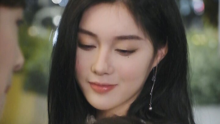 [บทสั้น] เกลียดแฟนเพื่อนสนิทตัวเองจัง: "ฉันชอบคนเดียวกับเธอถึงขั้นไหนเนี่ย"