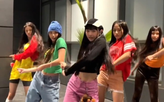 范玉欣跳舞帅到我了！New Jeans跳《Hat2 Da Back》
