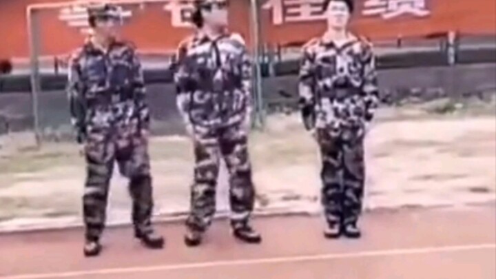 Tiga orang jenius pelatihan militer lahir sekali dalam satu abad 😂