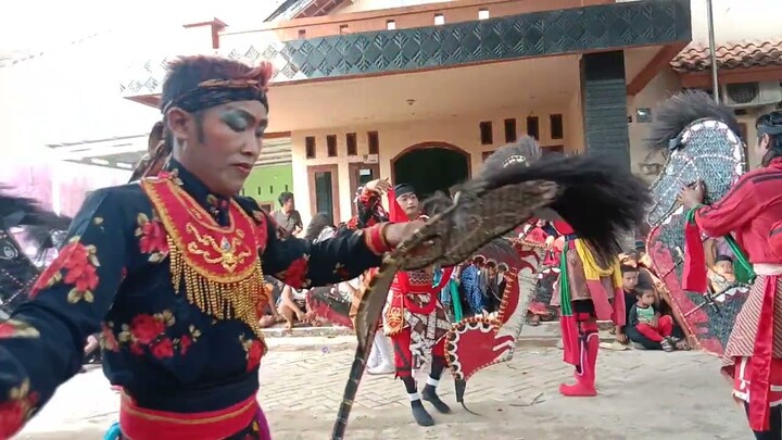 kuda lumping pendowo limo mbah ireng maulana tampil bringas 18 juli 2022 || jaranan lampung