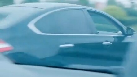 หนุ่มเพิ่งได้ใบขับขี่ครั้งแรก ขับรถจริงจังสุดๆ!