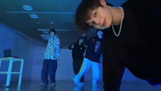 这段好喜欢｜JJ在干什么呢？？