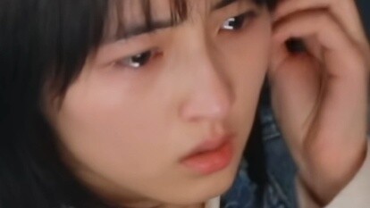 Zhang Zifeng is awesome. Her eyes are dull but you can feel her despair and sadness. The key is that