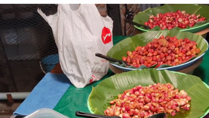 Thai Cuisine: Night Market Fruit Salad—Sour, Spicy, and Colorful