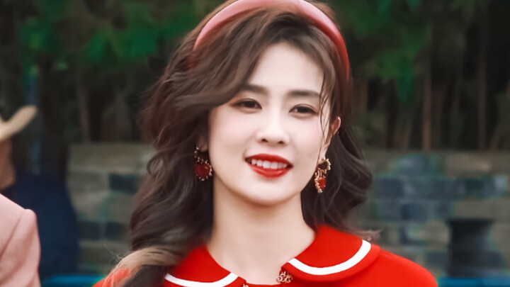 ขำตายแล้ว ผ่านไปหนึ่งปี พี่สาวคนนี้ก็กลับมาเติม “อิฐหิน” ให้กับคลังอีโมจิของฉันอีกแล้ว…