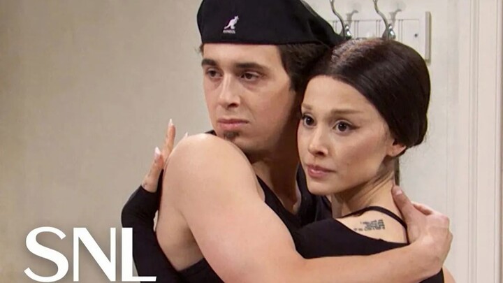 【SNL51】Tutorial jurus andalan “tarian menggoda”, bikin ngakak sampai split!