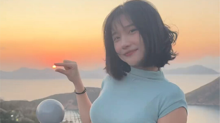 Contrasting international student, Wang Yalu has never worn long pants