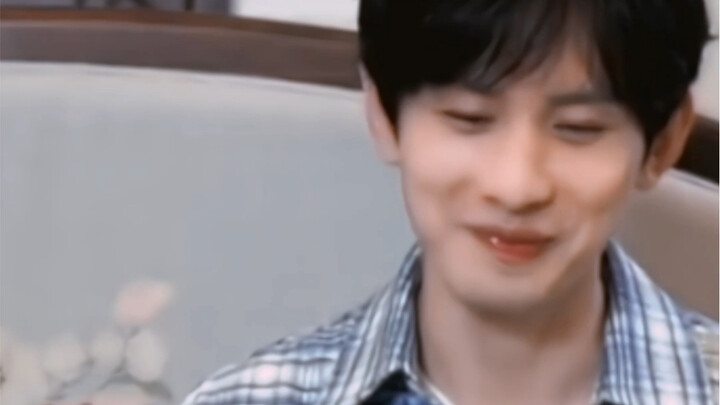 Xấu hổ là có thật, ồn ào cũng là có thật.