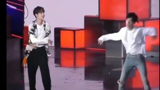 Audience's perspective of Xiao Zhan and Wang Yibo's duet dance on the show! This is so different fro