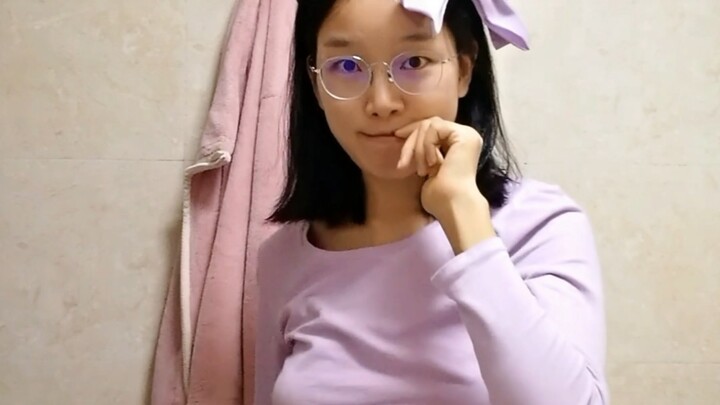 Absolute contrast: Outwardly refined and well-mannered, inwardly full of charm and allure.