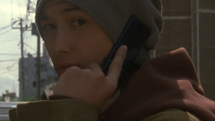 “Mùa xuân rơi xuống từ tầng hai”