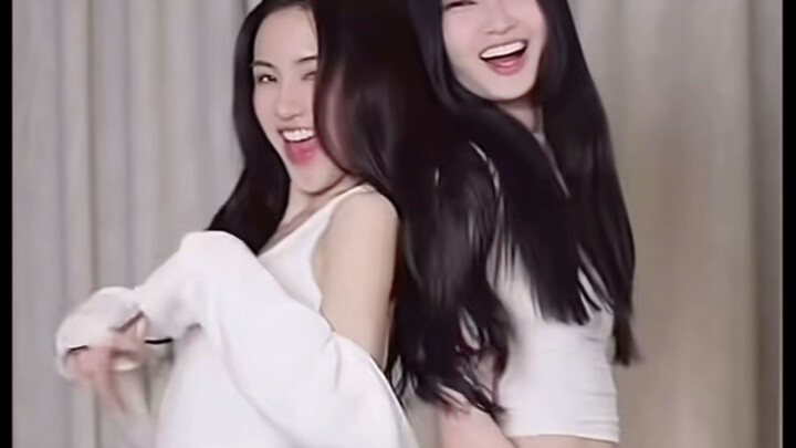 The pancakes are dancing with such vibe～