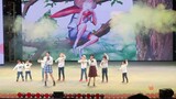 Tenki no Ko bernyanyi di pesta penyambutan Departemen Jepang di luar Sichuan