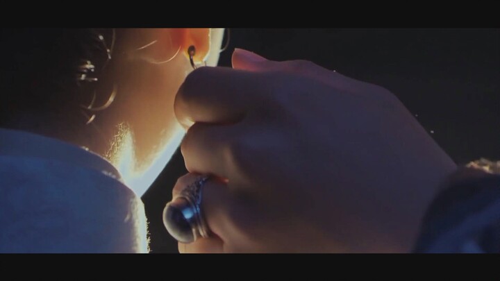 【مونتاج تاريخي】رأيتُ يومًا جبالًا شاهقة متراصة، لكن حين التقيتُ بحواجبك وعينيك، شعرتُ أنَّ روح الربي