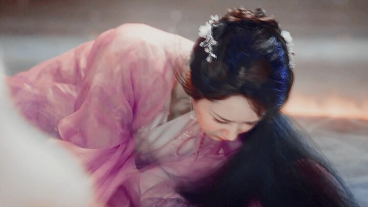 Although this purple outfit only appeared in one episode, it still totally blew me away!!!