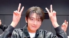 Menarik sekali, apakah Lin Yi ini membobol kpop? newjeans dan Lin Yi ikut memproduseri supershy!