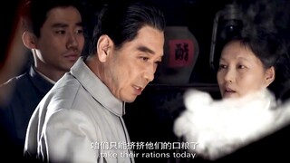 总理迈进门又把脚收了回来，不舍得让百姓浪费水洗碗，最后和百姓一起吃大锅饭