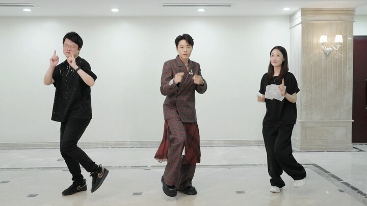 Biểu diễn văn nghệ "Tình yêu trước công viên"