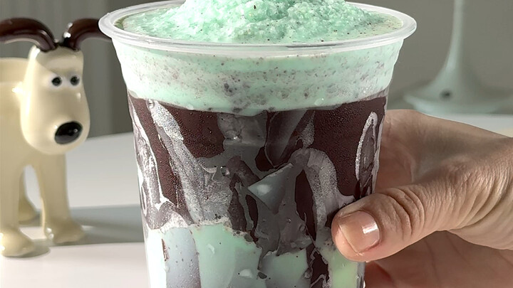 Drink | 🧼 Mint Chocolate Crunchy Shell 🟤 Squeeze-and-Eat‼️ Mint Chocolate Smoothie Squeeze Cup ✨