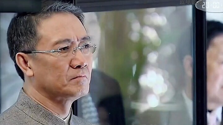 ชายคนหนึ่งแค่ชำเลืองมองแจกันมูลค่า 500 ล้าน ก็สามารถแยกแยะของจริงกับของปลอมได้ทันที