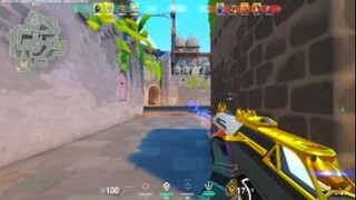 Á À ngồi xuống và cầu xin đi