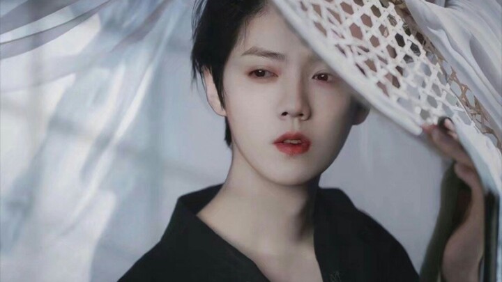 【Lu Han】Anak Terpilih Langit, Wajah Puppy dengan Karakter Anjing Serigala — Pria yang Dipanggil “Tua