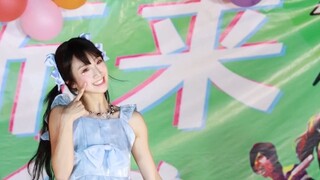 Campus road show but the energetic Lei Lei is here to dance the Magnetic dance!!!