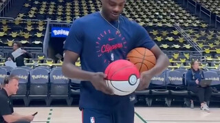 When the stars saw the Poké Ball thrown to them