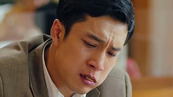 A poor young man was looked down upon by his future mother-in-law for eating street food, but he dou