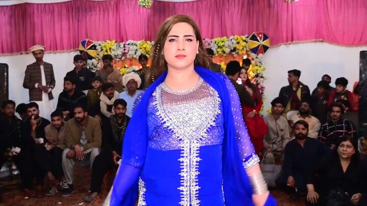 Chaskay Kyun Lenda Ay, Pari Paro, New Dance Performance