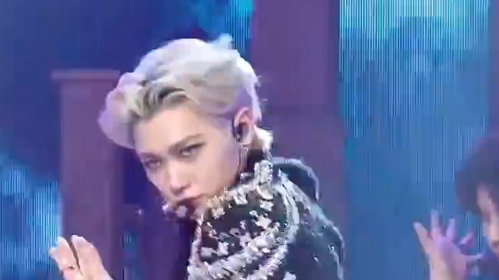 [Felix] [Cảnh quay trực tiếp] 211231 MBC Gayo Daejeon Cảnh quay trực tiếp "Sấm sét" của Felix