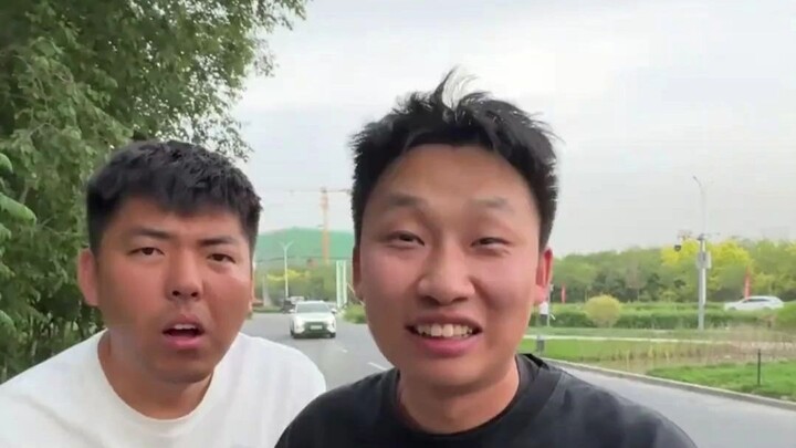 Apakah matahari di Xinjiang terbenam begitu larut? Teman sekamar sampai terbelalak dan tak henti-hen